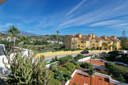 b5597a9c4dab8bb10a93d35b6c052694 - 17