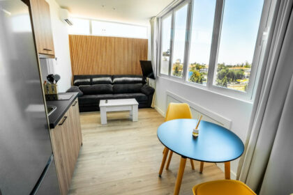 b5c3857e0258dff5504780bd94d042f9 - 18