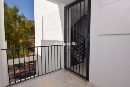 b681f6dff6cee33e109d0023cb5d99f6 - 16