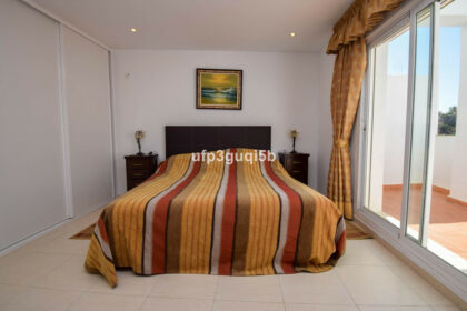 b681f6dff6cee33e109d0023cb5d99f6 - 26