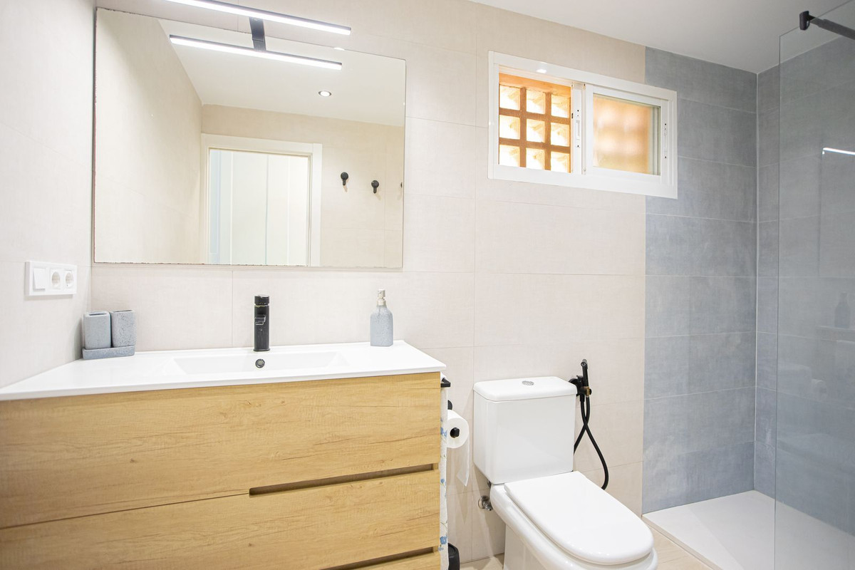 b6a1c37c8c8cfb9f781674ed6669dc32 - 15