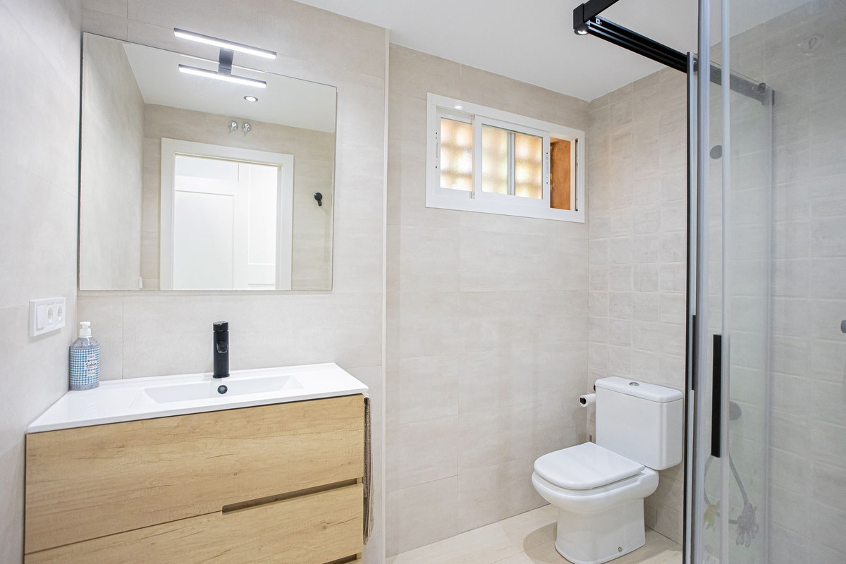 b6a1c37c8c8cfb9f781674ed6669dc32 - 19