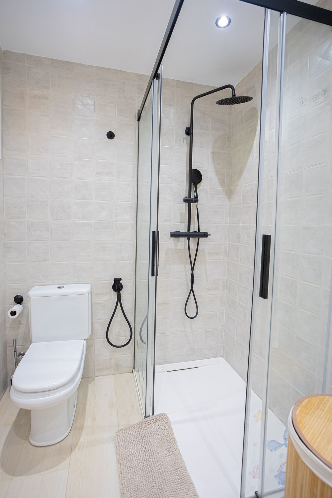 b6a1c37c8c8cfb9f781674ed6669dc32 - 20