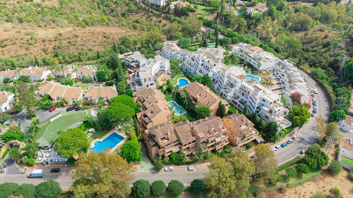 b6a1c37c8c8cfb9f781674ed6669dc32 - 23