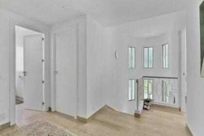 b6c8de7580693854cf5442167a2b33a8 - 12