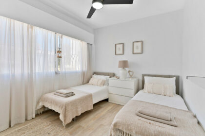 b6c8de7580693854cf5442167a2b33a8 - 16