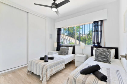 b6c8de7580693854cf5442167a2b33a8 - 18