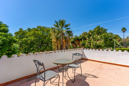 b6c8de7580693854cf5442167a2b33a8 - 21