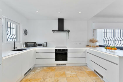 b6c8de7580693854cf5442167a2b33a8 - 6