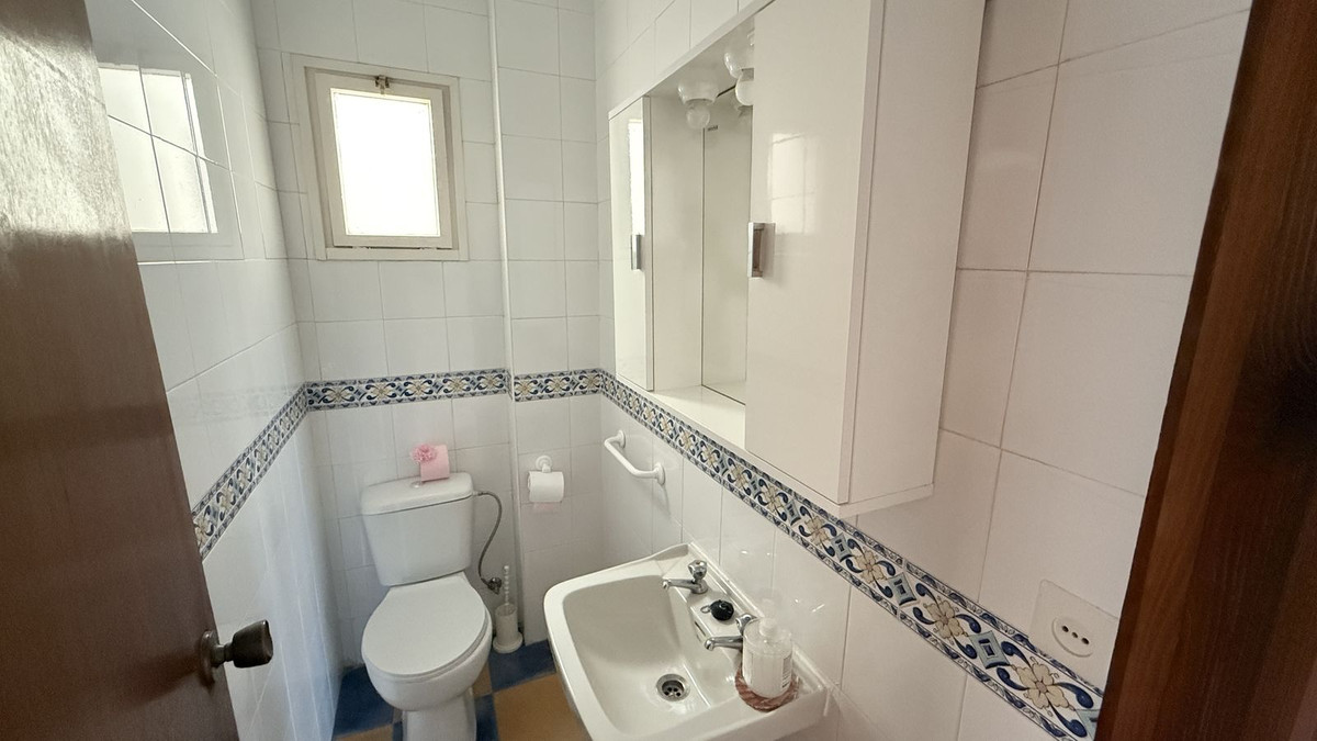 b7291b8f5914d208518b4de27b7d1879 - 13