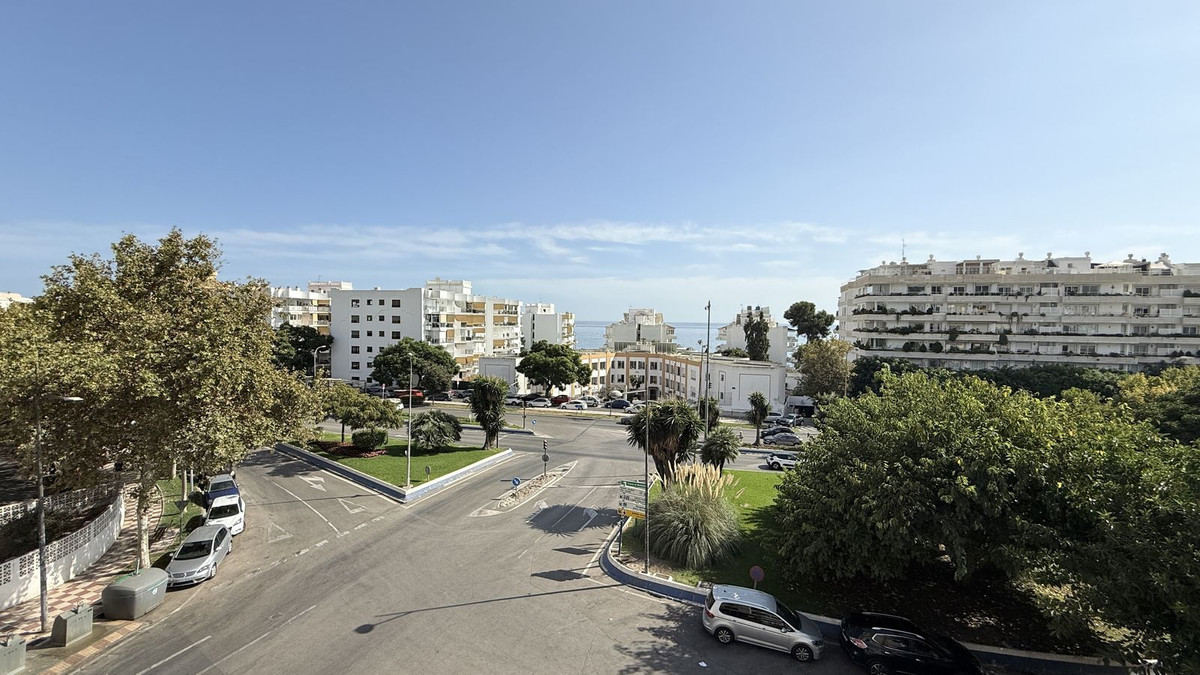 b7291b8f5914d208518b4de27b7d1879 - 14