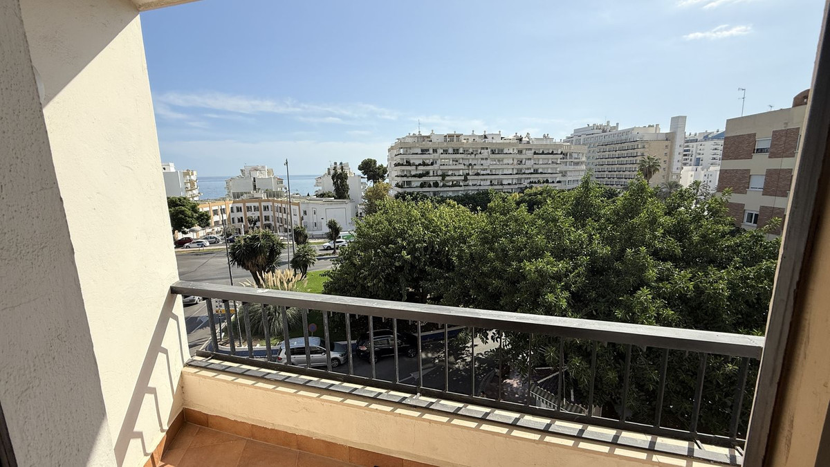 b7291b8f5914d208518b4de27b7d1879 - 15