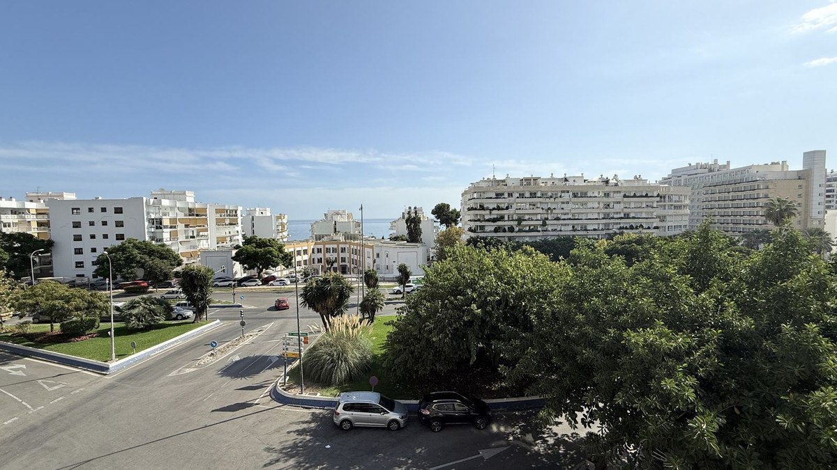 b7291b8f5914d208518b4de27b7d1879 - 16