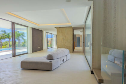 b791f1145380a40bb5a49928ee08fa41 - 31