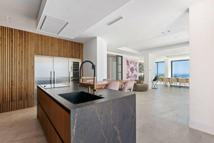 b7a10bb93f456f88be3364086de0700d - 11