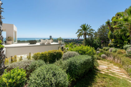 b7a10bb93f456f88be3364086de0700d - 43