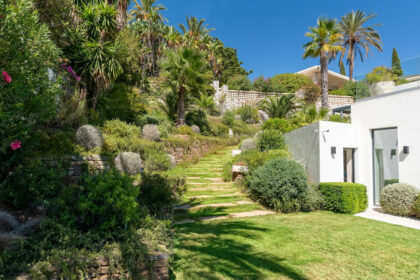 b7a10bb93f456f88be3364086de0700d - 50