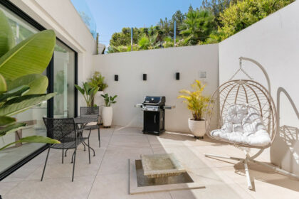 b7a10bb93f456f88be3364086de0700d - 51