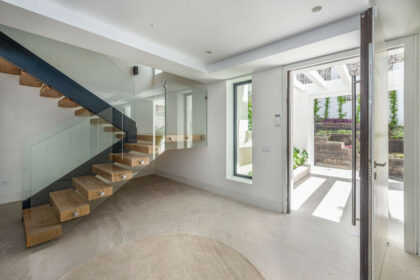 b7a10bb93f456f88be3364086de0700d - 70