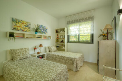 b7ab1771a3f1ae4b1d5185c56ff7c940 - 18