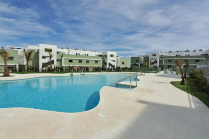 b7d39866e613dfb25e16371bf2d8a77d - 14