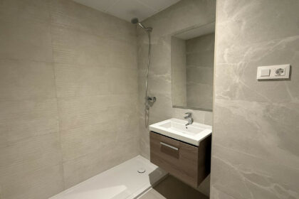 b8bc8c93fb0b32632ea58925985b011d - 16