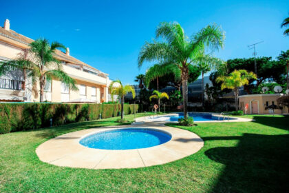 b942047e9fbef55cabdb4b7d1db1e0fa - 18