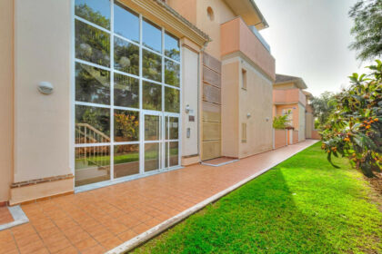 b942047e9fbef55cabdb4b7d1db1e0fa - 32