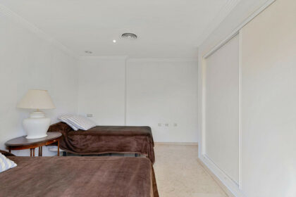 b942047e9fbef55cabdb4b7d1db1e0fa - 41