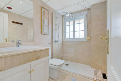 b942047e9fbef55cabdb4b7d1db1e0fa - 42