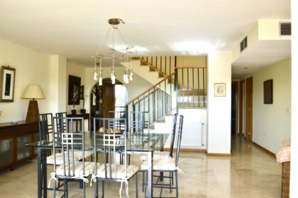 b952c2d374a78262a68d349db4017fce - 10