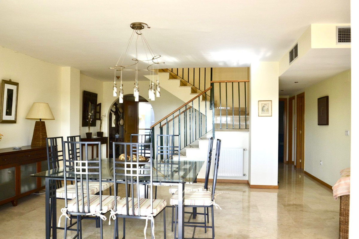 b952c2d374a78262a68d349db4017fce - 10