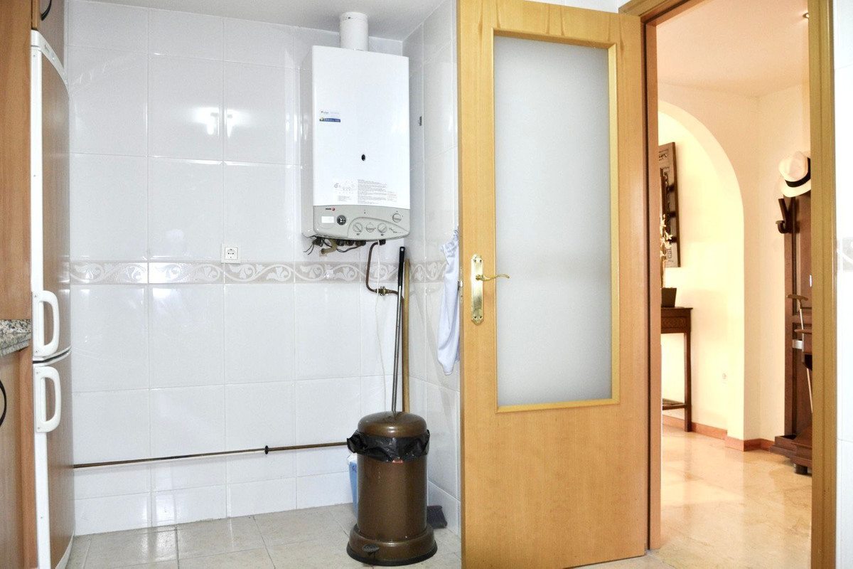 b952c2d374a78262a68d349db4017fce - 37