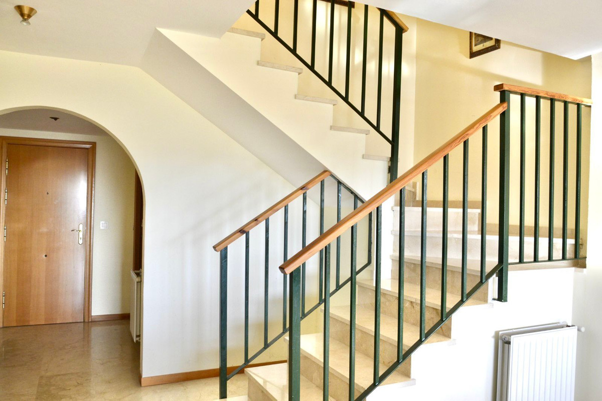 b952c2d374a78262a68d349db4017fce - 38