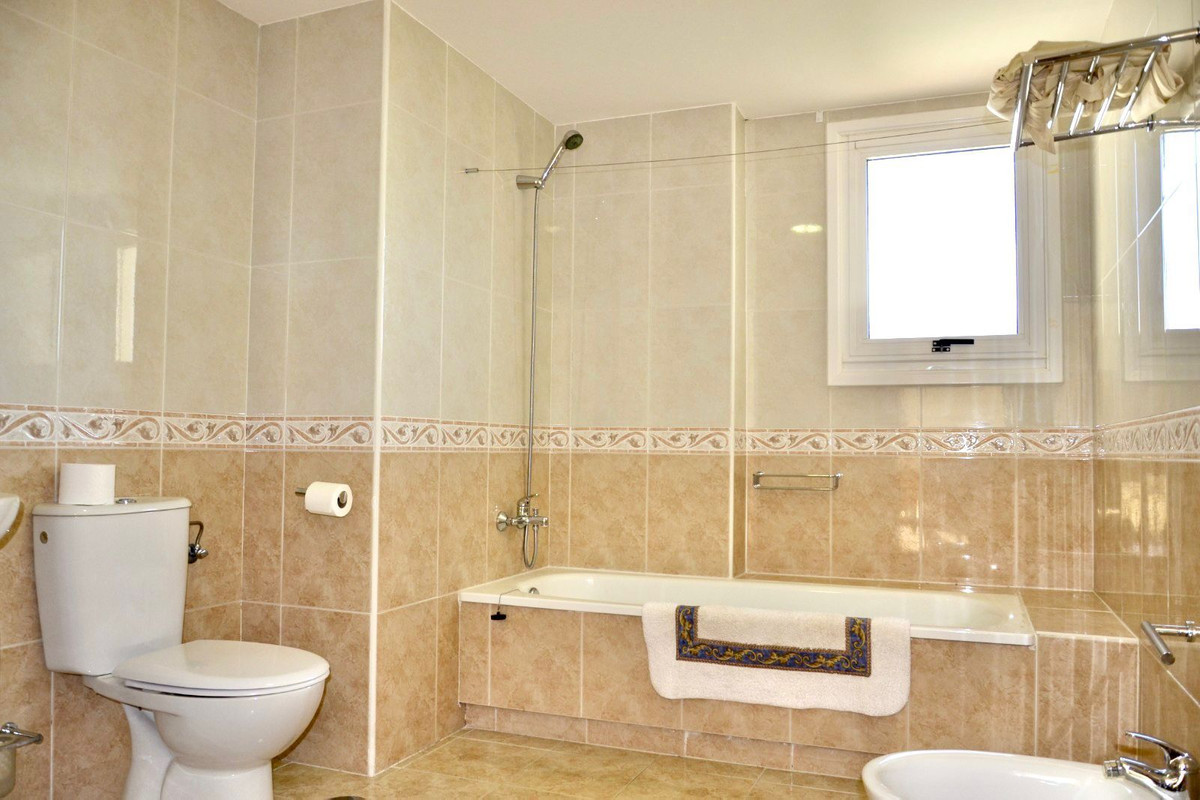 b952c2d374a78262a68d349db4017fce - 50