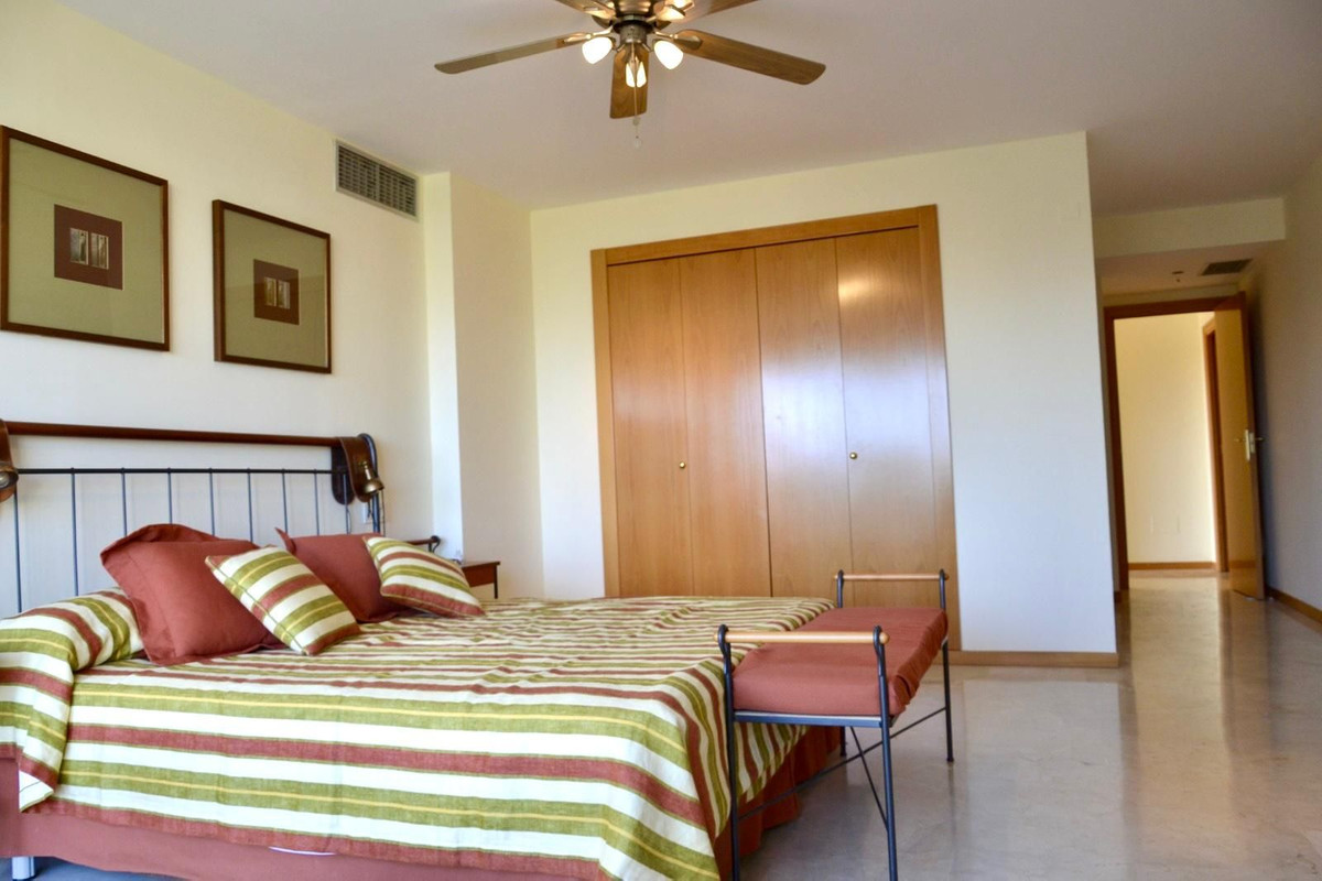 b952c2d374a78262a68d349db4017fce - 52