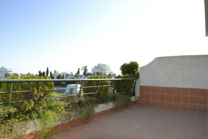 b952c2d374a78262a68d349db4017fce - 55