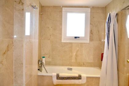 b952c2d374a78262a68d349db4017fce - 64