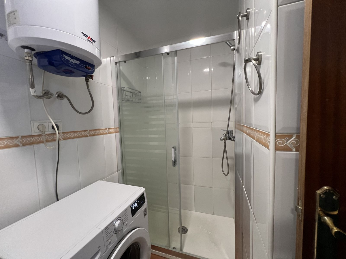 b962592c1dc2b4daa898a5c3e6d53d06 - 12