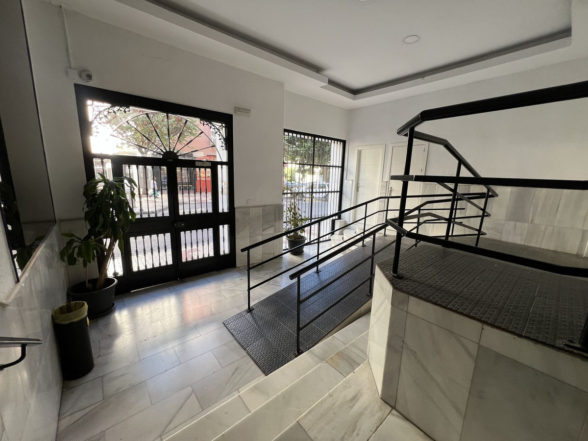 b962592c1dc2b4daa898a5c3e6d53d06 - 22