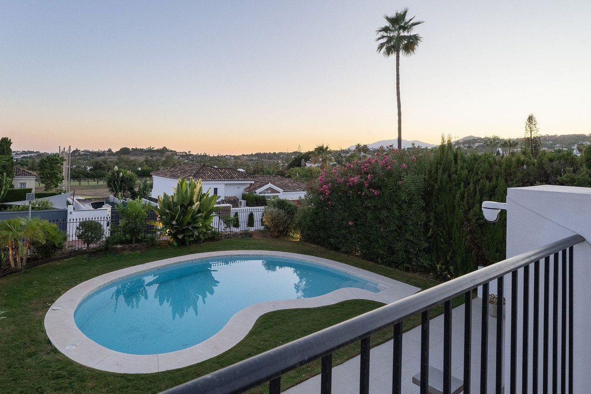 ba07f90d36773649d861887f2a766695 - 3