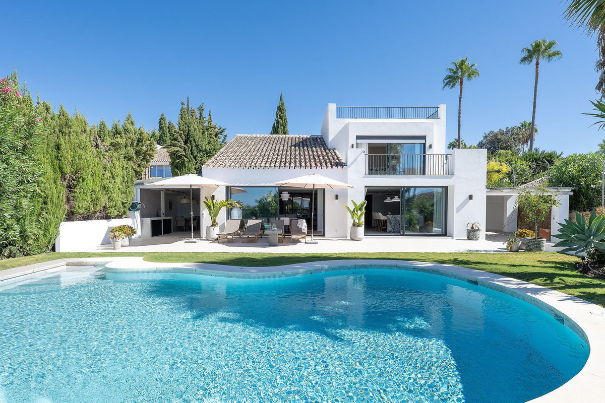 ba07f90d36773649d861887f2a766695 - 35