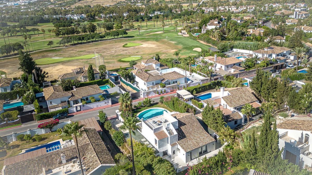 ba07f90d36773649d861887f2a766695 - 37