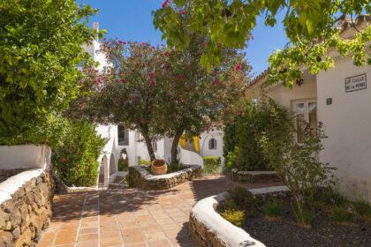 ba5bbe527b45251fce61d22b11d5bd31 - 18