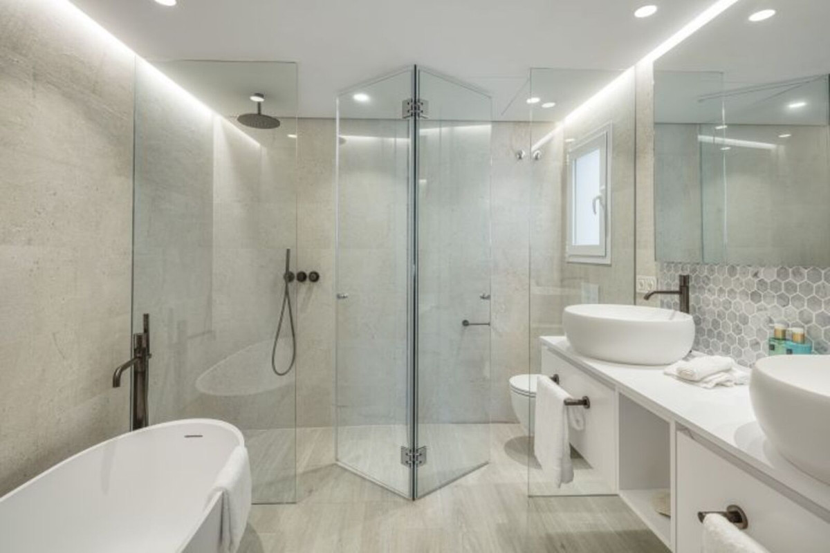 baf30888709713f0a15c234467902802 - 17