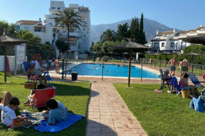 bb1ab4c25090f6c840fbda4ec6f1c10d - 15