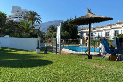 bb1ab4c25090f6c840fbda4ec6f1c10d - 19