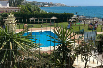 bb1ab4c25090f6c840fbda4ec6f1c10d - 20