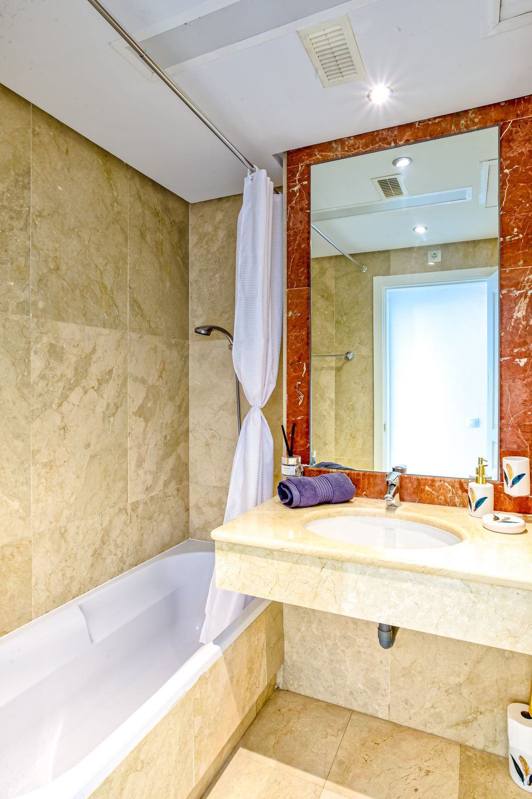 bb58a6bc5e1398dda4167efdecc06fa7 - 20