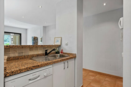 bb9ee7509026f0de668a36cd7717fe2c - 10